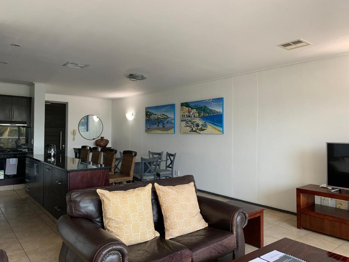 Apartment 202 Point Bay